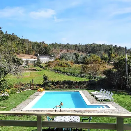 Welcoming House In Agueda With Shared Pool 70 M² 펜션 *