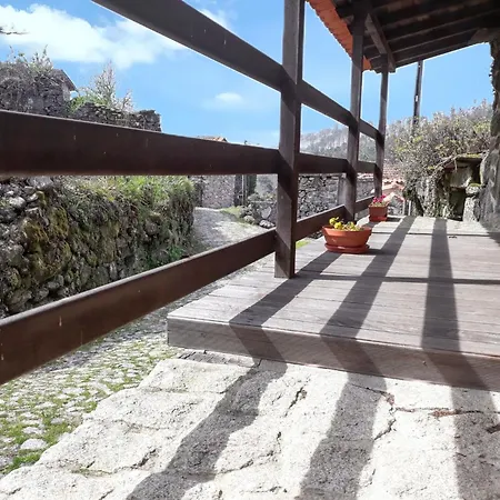 Welcoming House With Mountain View In Agueda Shared Pool * Urgueira (Aveiro)