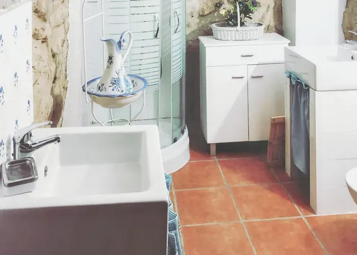 Welcoming House In Agueda With Shared Pool 70 M² * Urgueira (Aveiro)